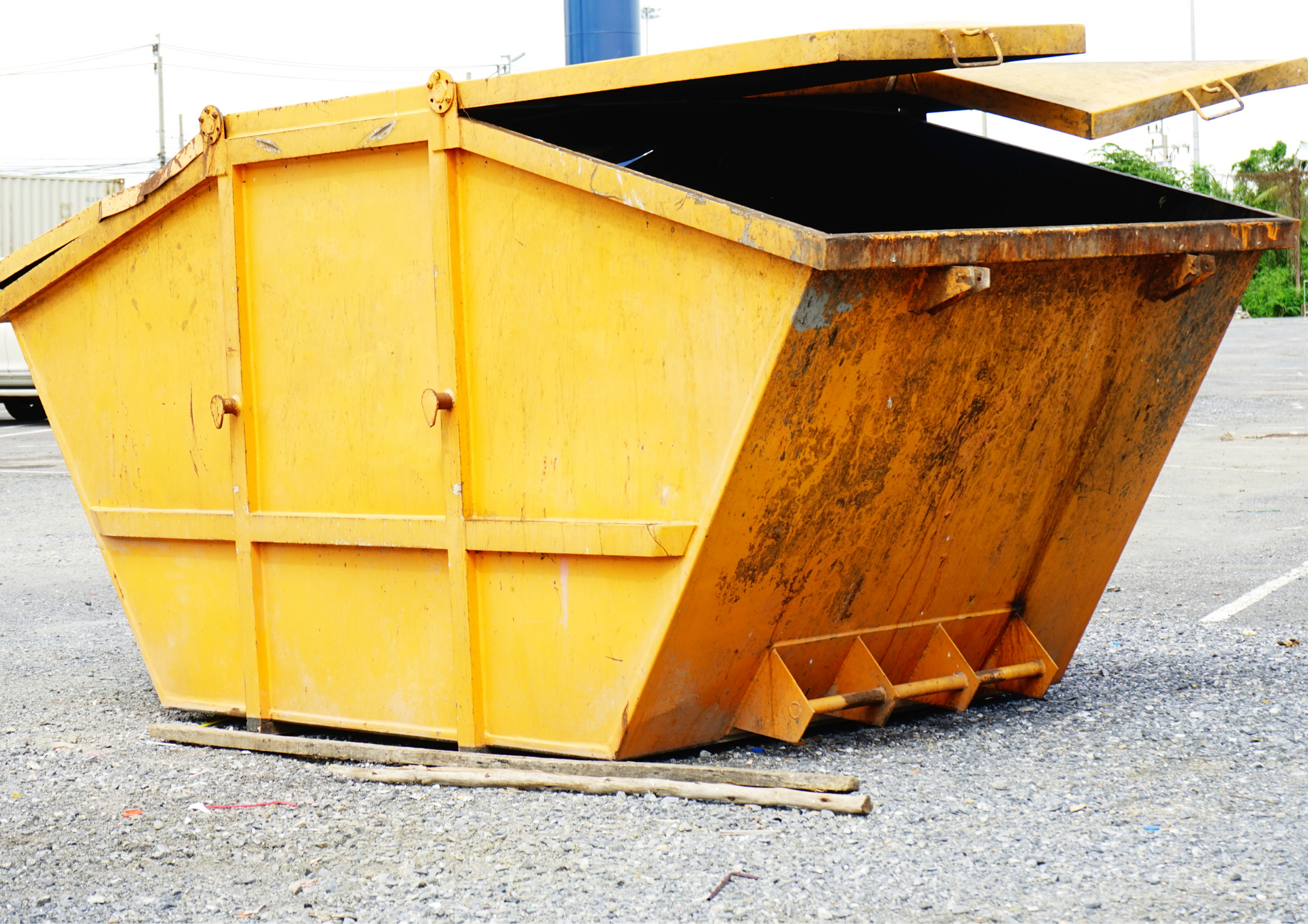 10 Essential Things You Must Know Before Hiring a 2 Yard Skip