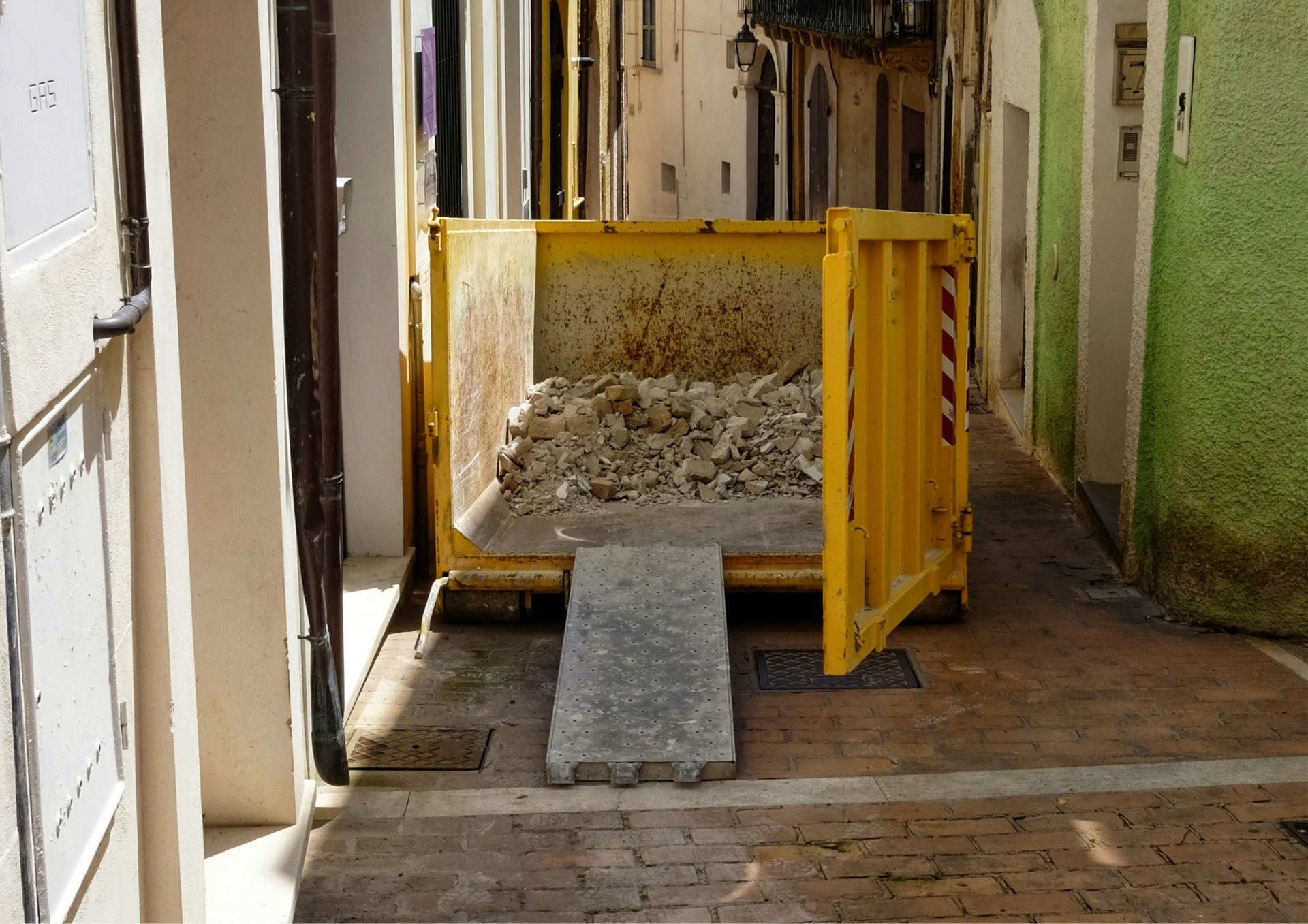 Skip Hire for Small Household Jobs and Local Home Projects in UK